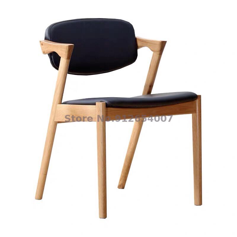 북유럽 스타일의 간단한 현대 단단한 나무 식사 의자 Z 모양의 의자 다시 의자 부드러운 쿠션 커피 레저 편지 의자